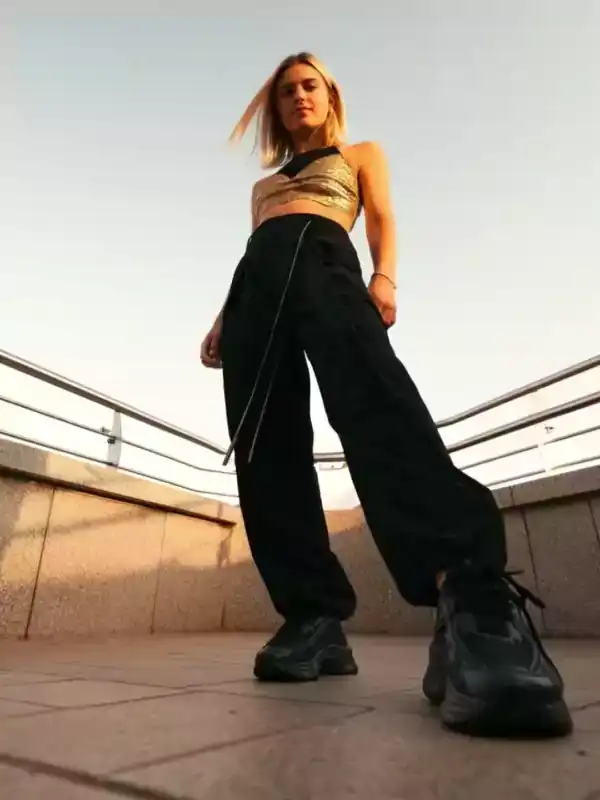 Loading the media file...