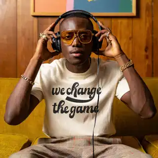 Loading the media file...