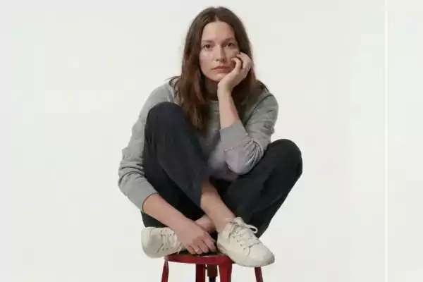 Loading the media file...