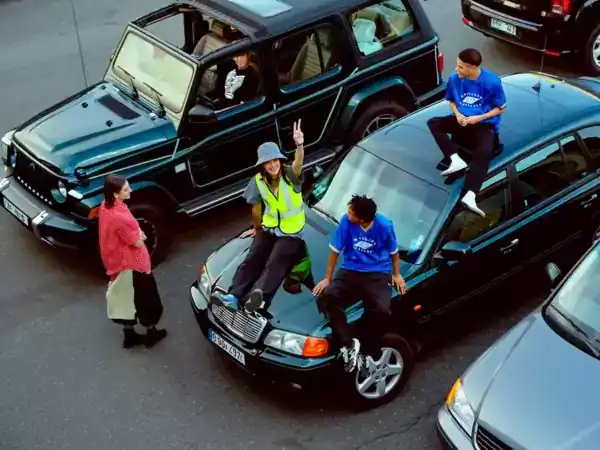 Loading the media file...