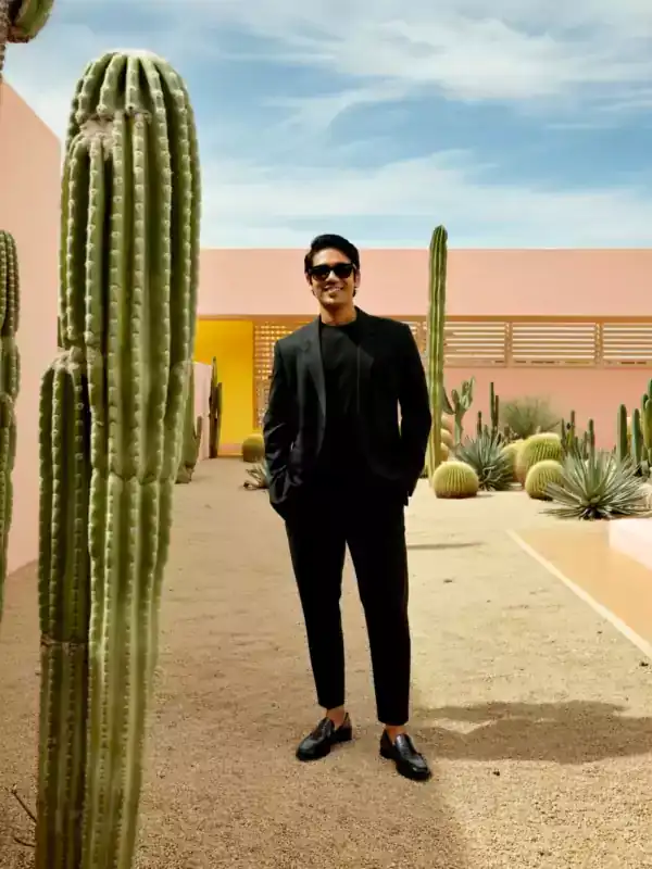 Loading the media file...