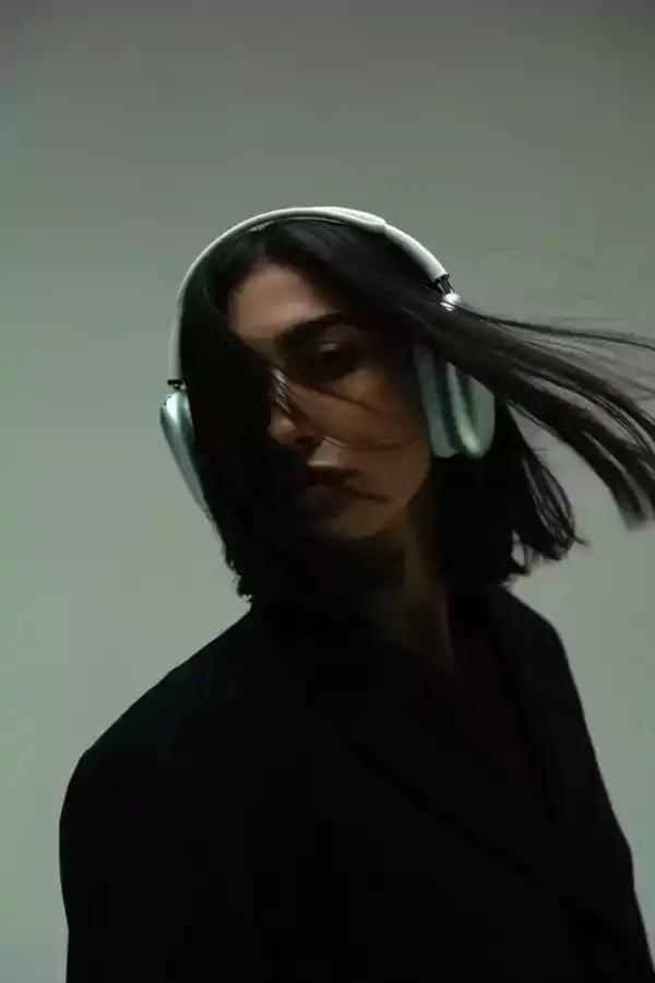 Loading the media file...