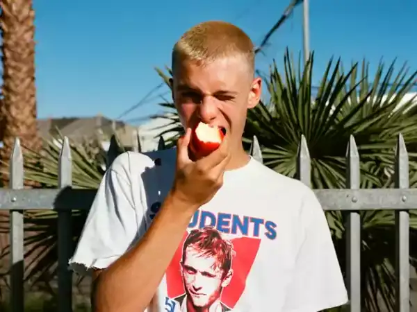 Loading the media file...